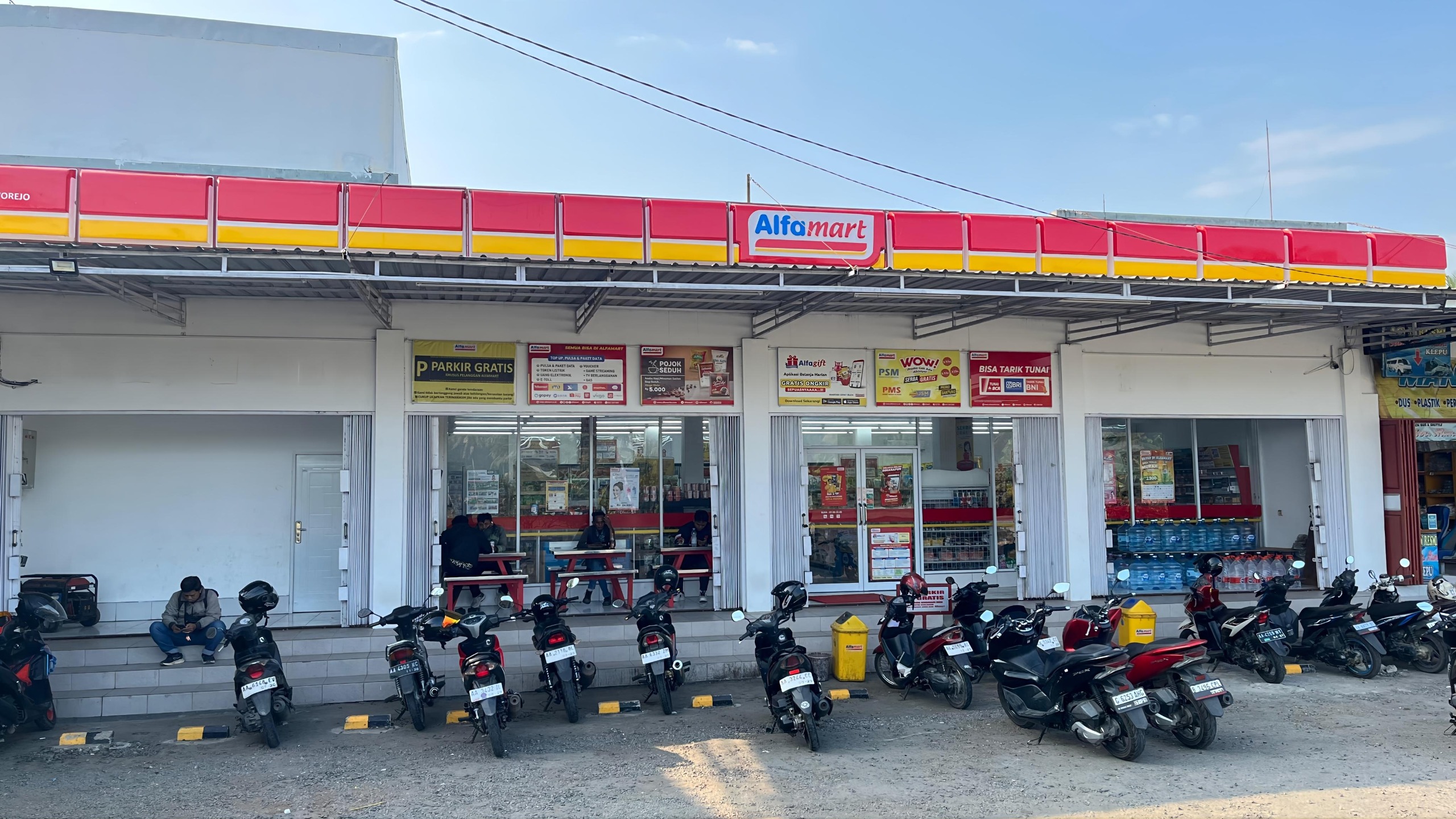 Tempat Belanja Alfamart